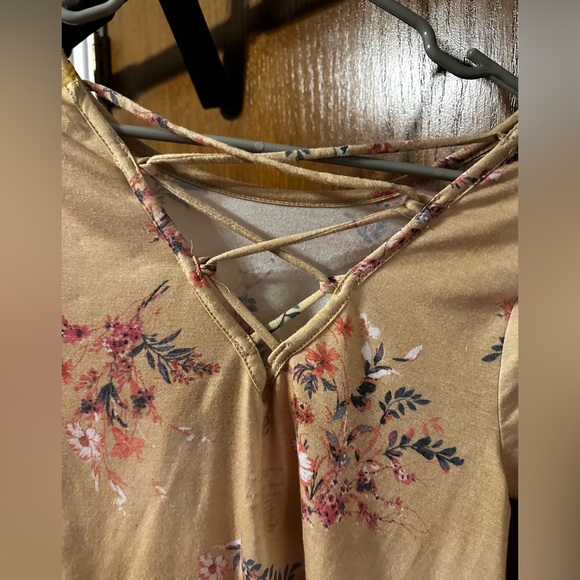 Yellow Floral So Top with Back Detail - Picture 2 of 3